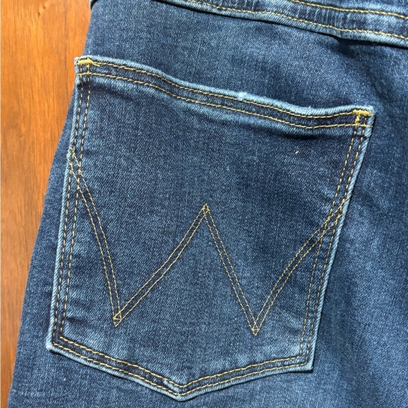 Wrangler women’s high rise skinny Indigo Jeans - Picture 8 of 9